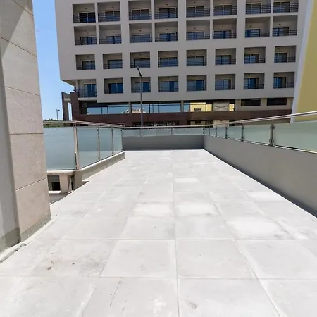 Caparica House בית נופש *