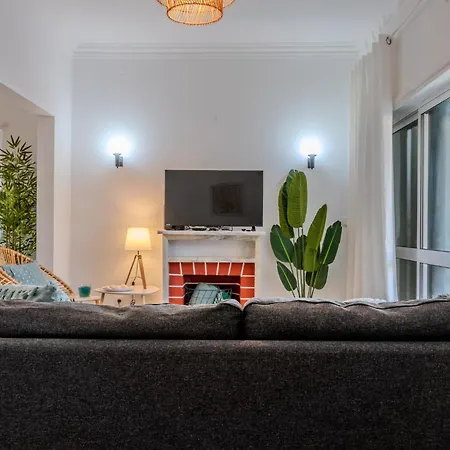 בית נופש Caparica House *