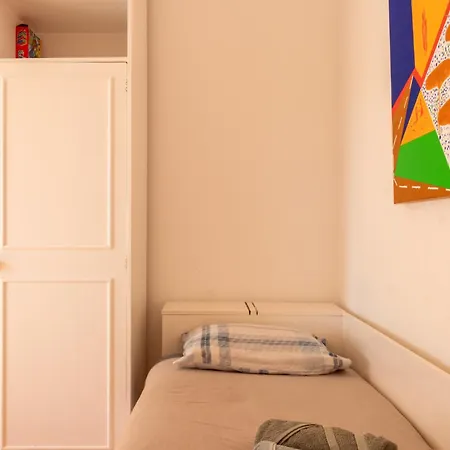Caparica House בית נופש *