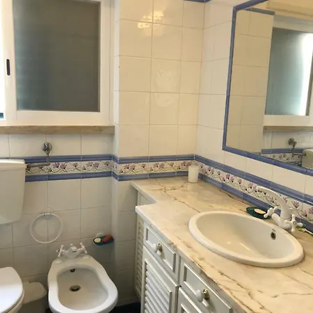 Caparica House בית נופש *